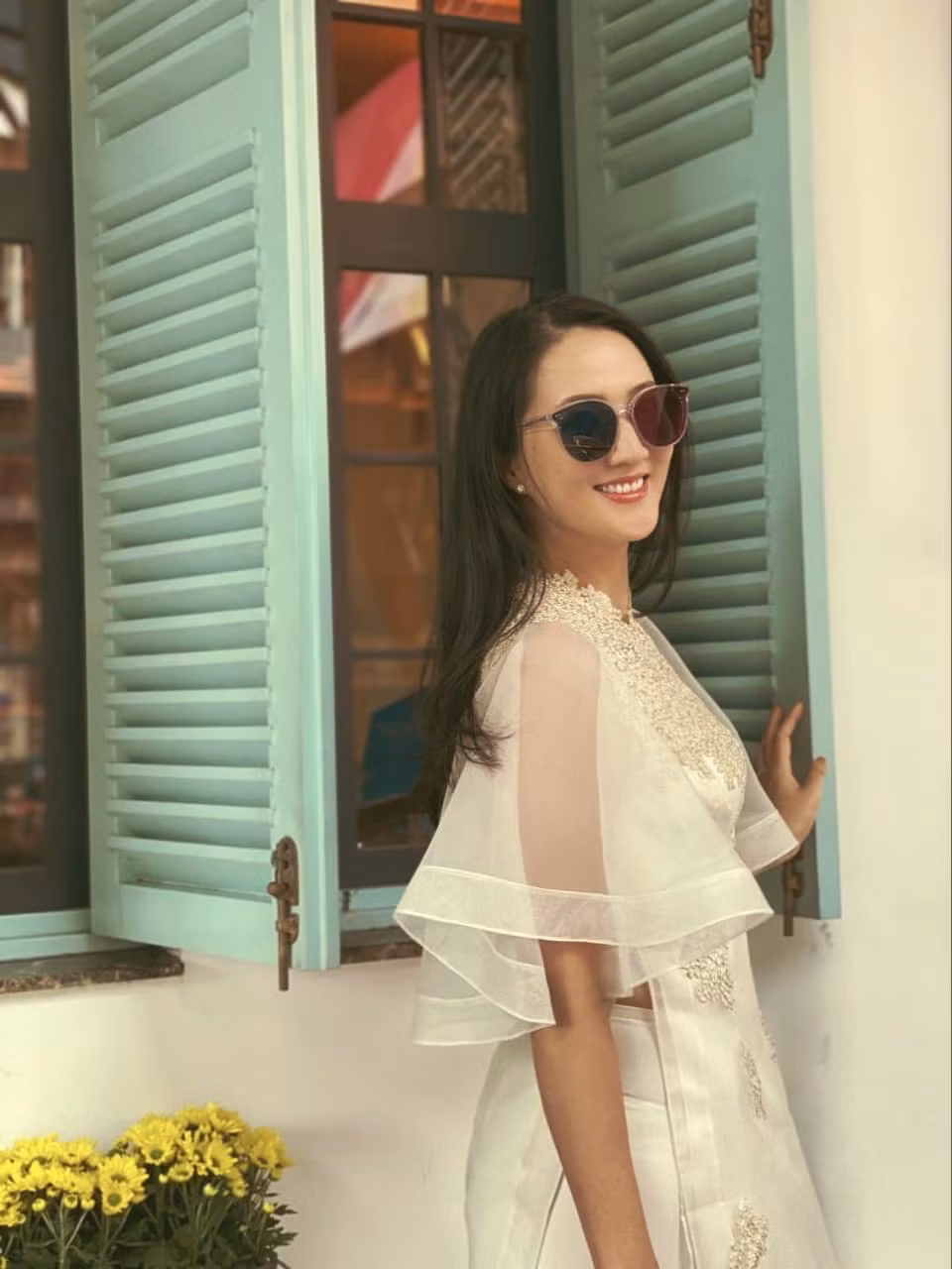 Phạm Hoàng Mến trẻ đẹp.