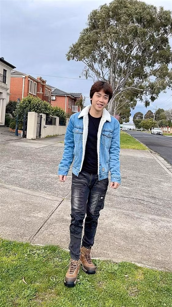 Thieu gia Minh Hai trong la hoac, khac han thoi yeu Hoa Minzy