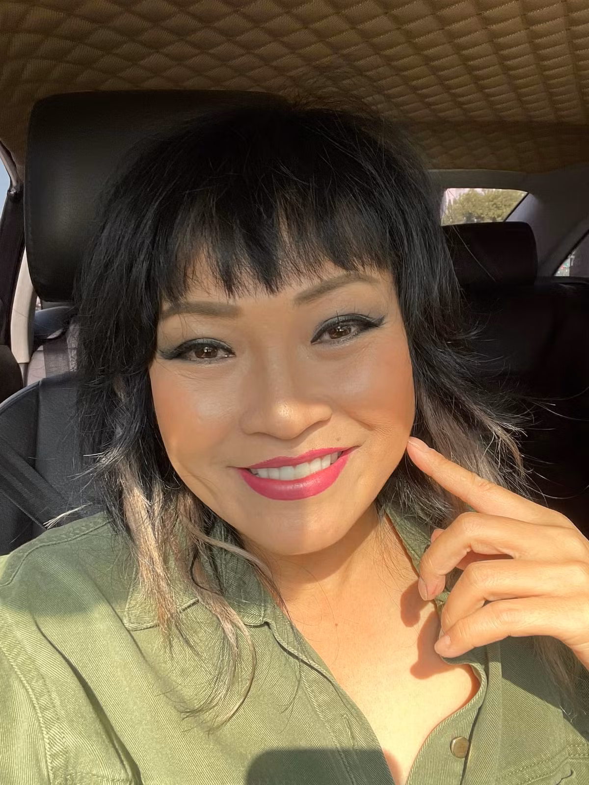 Phương Thanh diện tóc "chơi bời" dịp năm mới.