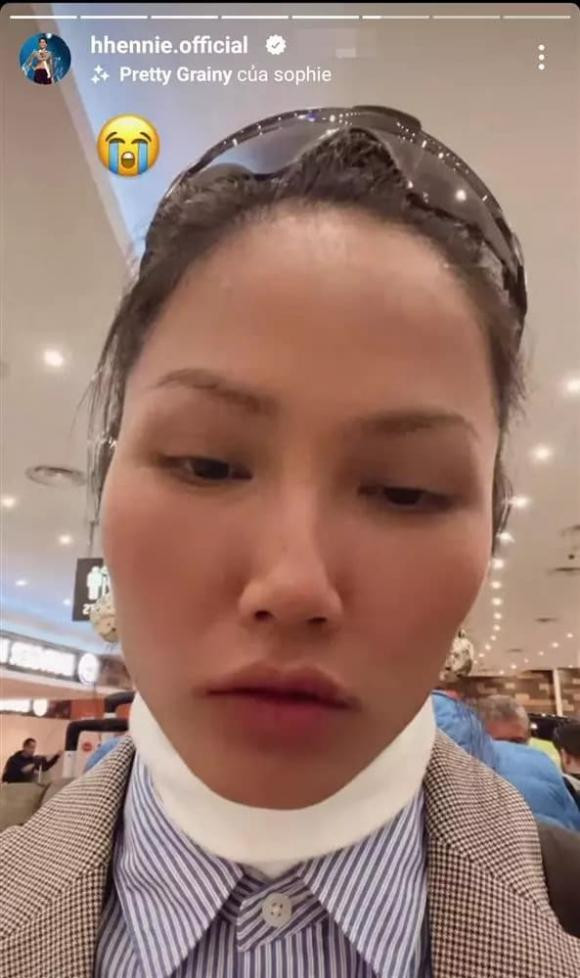 H’Hen Nie gap su co tai san bay, phai nop phat 12 trieu-Hinh-2