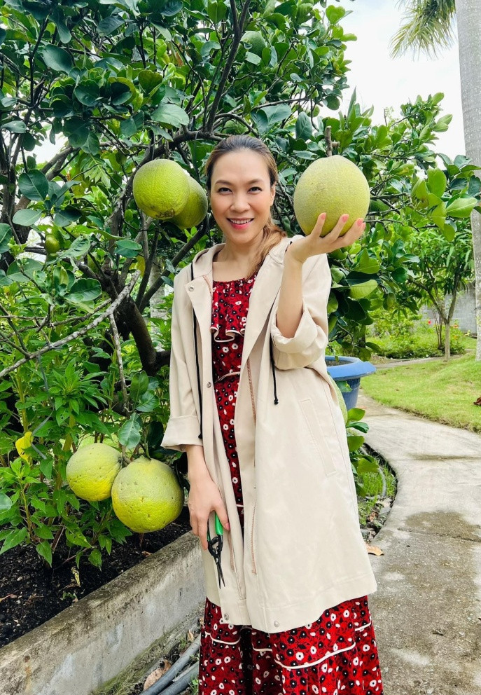 Le Quyen, MC Minh Ha tu tin eo thon quyen ru-Hinh-3