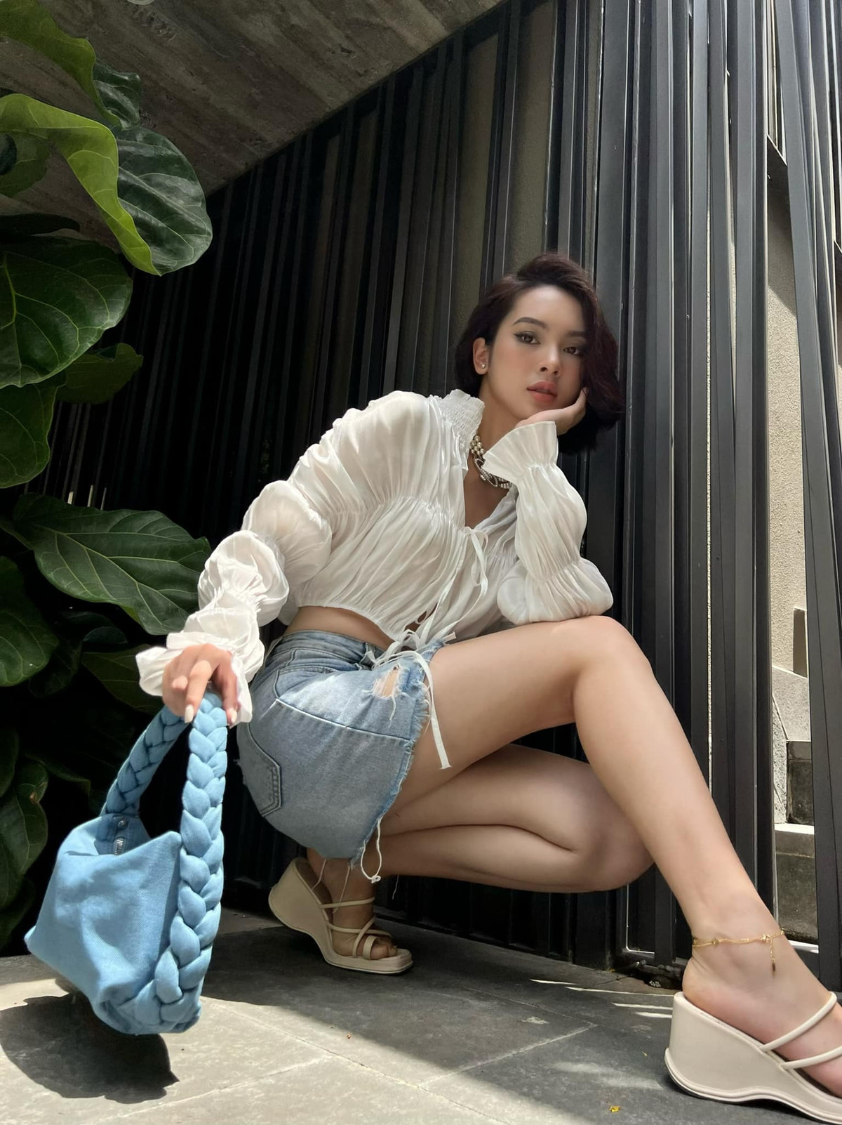 Hồ Ngọc Hà diện áo nude thu hút mọi ánh nhìn - Hình 3 Ho Ngoc Ha dien ao nude thu hut moi anh nhin-Hinh-3