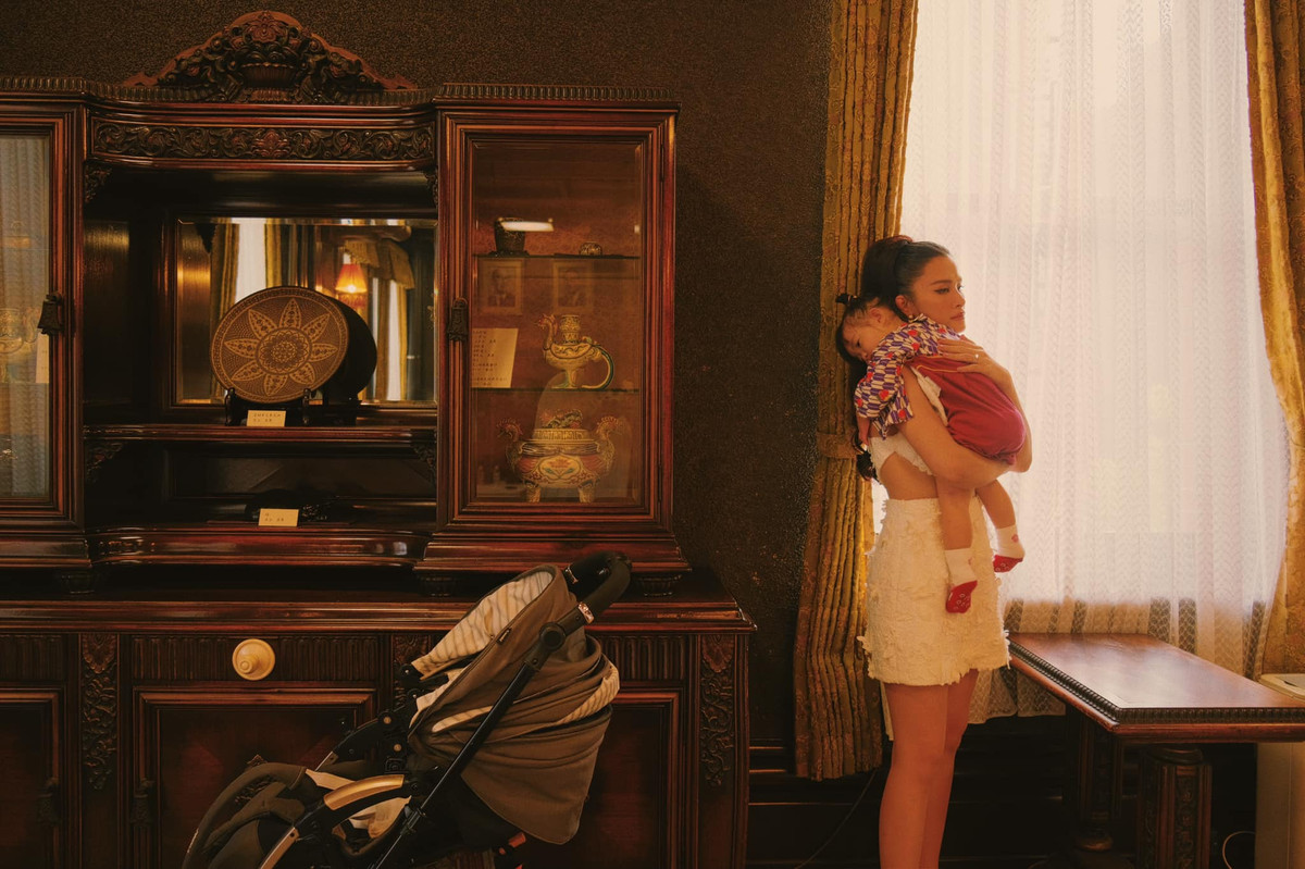 Hồng Đăng tươi rói mừng sinh nhật Mạnh Trường, Hồng Diễm đẹp buồn - Hình 8 Hong Dang tuoi roi mung sinh nhat Manh Truong, Hong Diem dep buon-Hinh-8