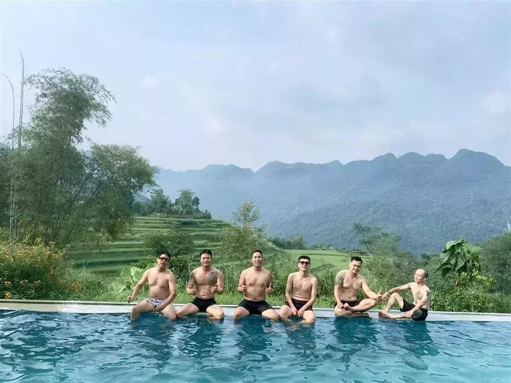 Hồng Đăng xuất hiện tươi rói, khoe ảnh tần suất dày sau ồn ào - Hình 5 Hong Dang xuat hien tuoi roi, khoe anh tan suat day sau on ao-Hinh-5