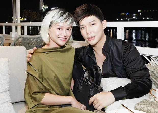 athan Lee còn có một cô em gái cực kì tài năng. Em gái của Nathan Lee là Ly Trương (SN 1988). Cô nàng thành thạo 4 thứ tiếng là Anh, Italy, Tây Ban Nha và tiếng Việt, từng có nhiều năm sinh sống và làm việc tại Canada trong lĩnh vực thiết kế, thời trang. Hiện tại, Ly Trương đang là một giám đốc nghệ thuật kiêm hoạ sĩ vẽ minh hoạ thời trang có tiếng tăm trong giới.