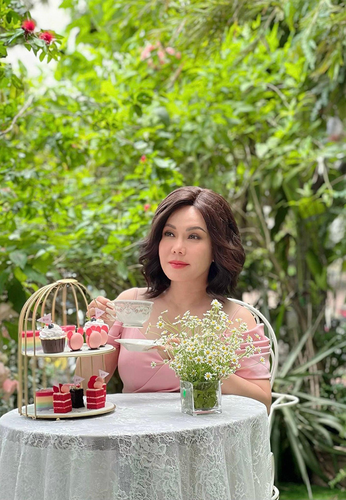 Y Phụng - "người tình Lý Hùng" một thời khoe mặt mộc tuổi 43 - Hình 10 Y Phung -