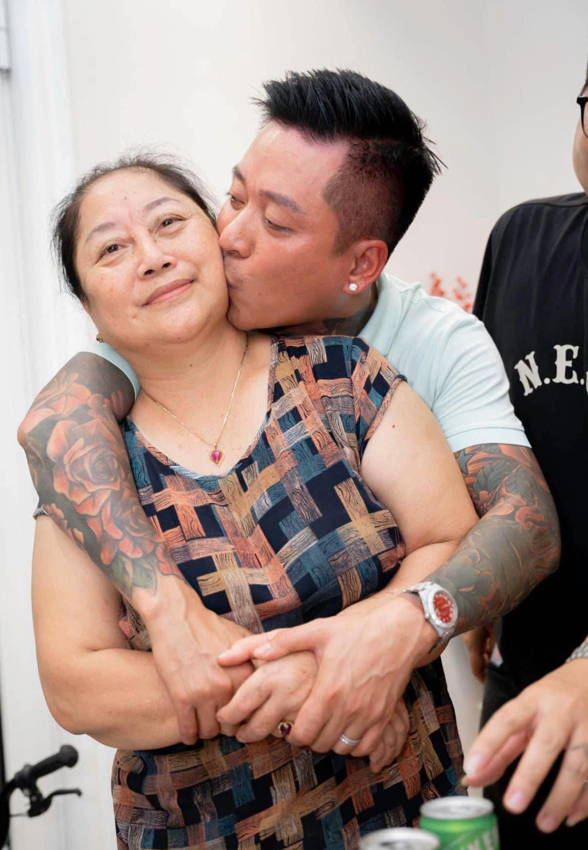 Y Phụng - "người tình Lý Hùng" một thời khoe mặt mộc tuổi 43 - Hình 5 Y Phung -