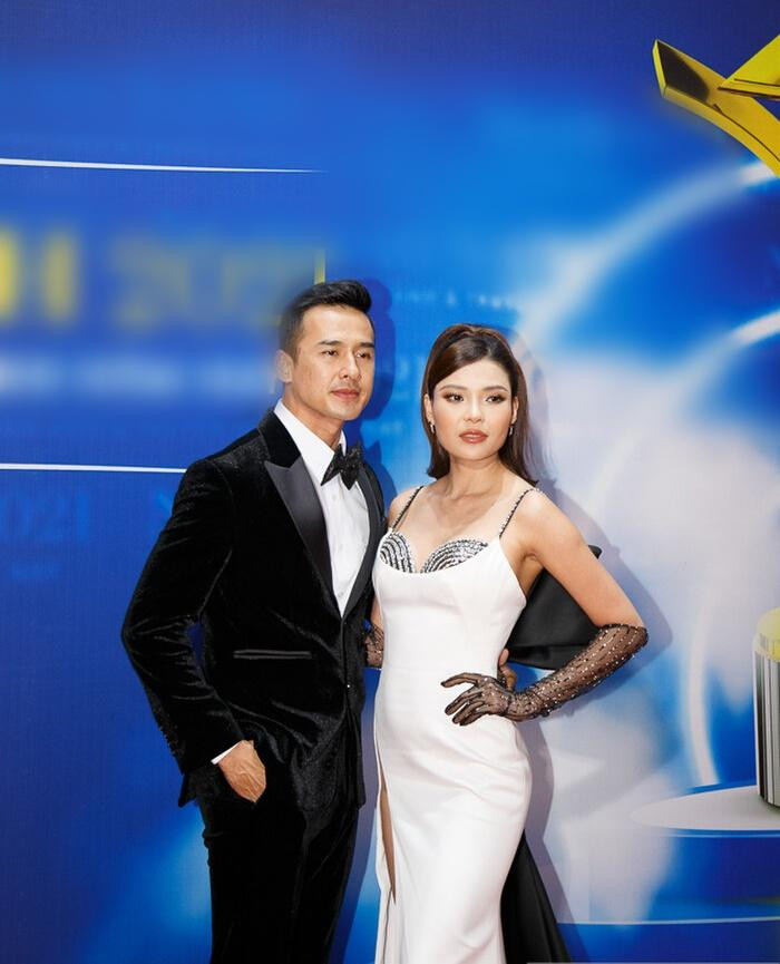 gười hâm mộ chỉ ao ước rằng giá như nữ diễn viên sinh năm 1986 chú ý hóp bụng hoặc photoshop ảnh cho kỹ thì sẽ hoàn hảo biết bao.