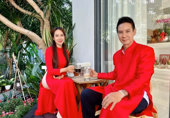 Dang Thu Thao khoe chong, Vu Ha hanh phuc ben vo hon 8 tuoi-Hinh-10