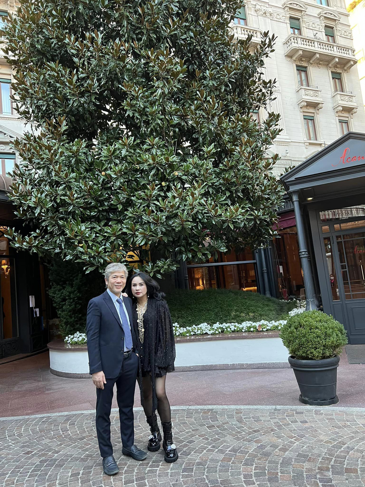 Diva Thanh Lam tình cảm bên chồng trong chuyến xuất ngoại sau dịch Covid-19.