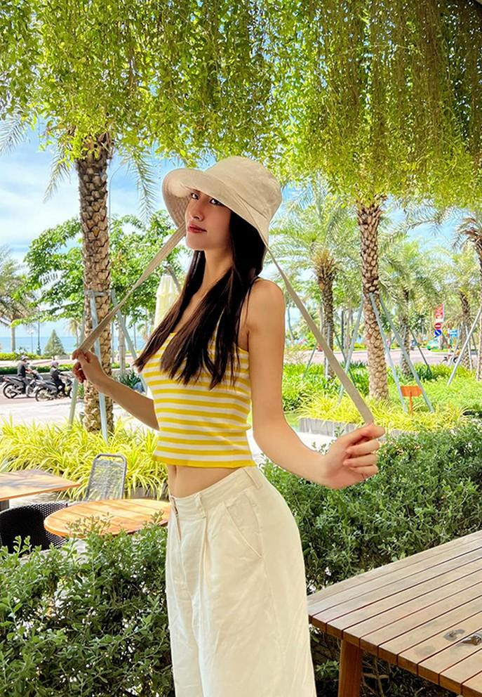 Lương Thùy Linh trong trẻo, nhẹ nhàng tuổi đôi mươi.