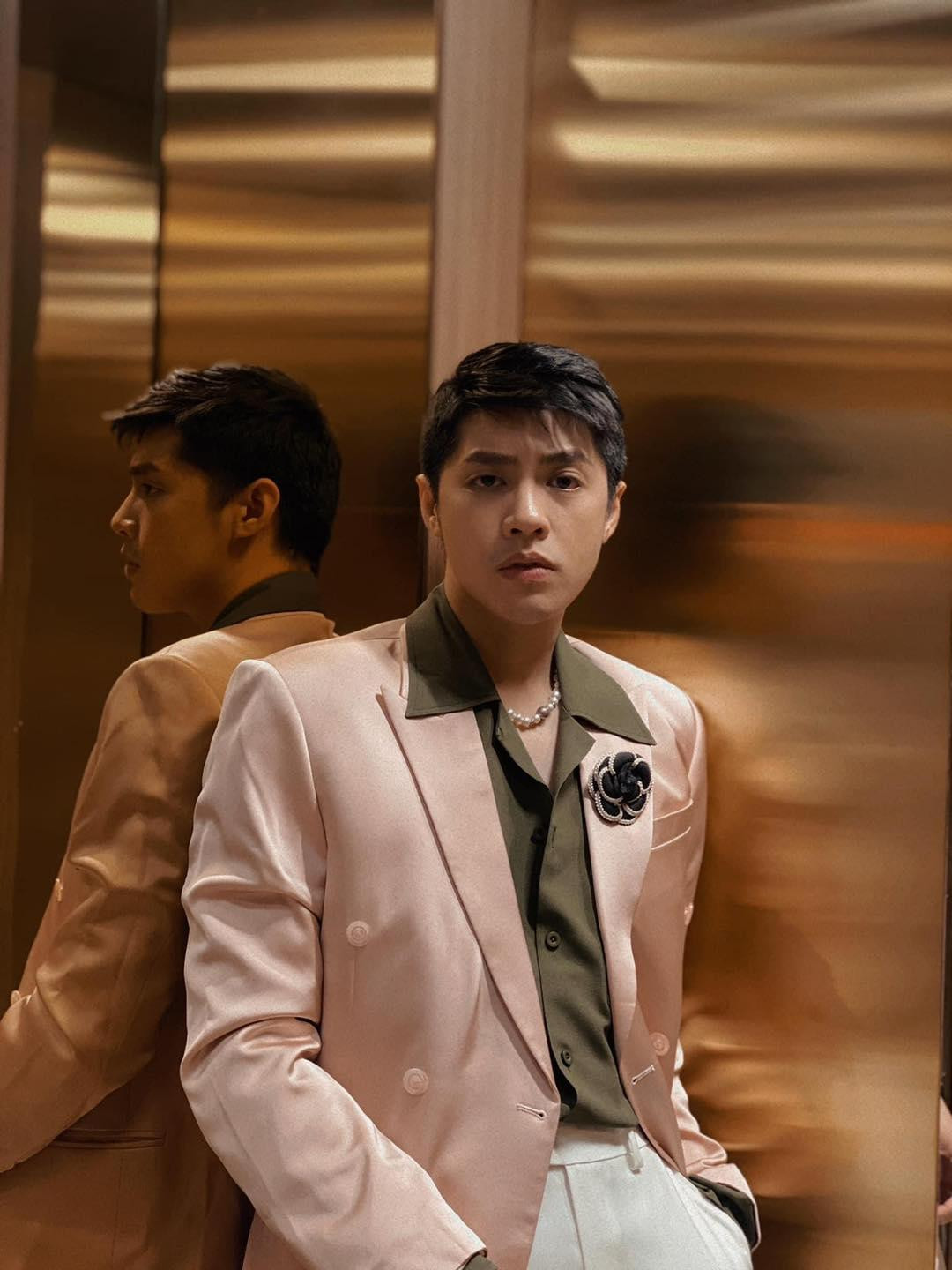 "Người yêu em vừa thêm một ảnh mới!", Noo Phước Thịnh lại rắc thính bằng khoảnh khắc cực nam tính.