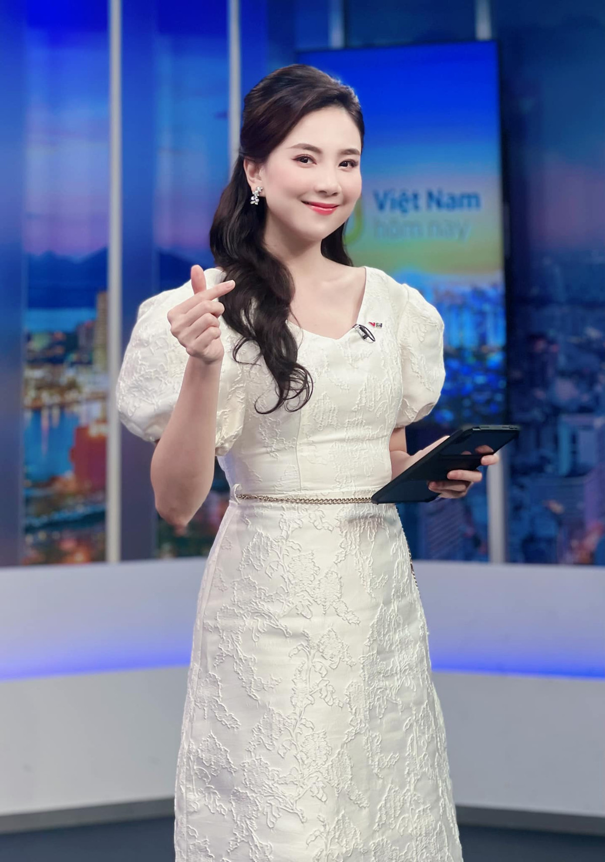 NSƯT Hoàng Hải cơ bắp tuổi 54, Phương Oanh khoe vẻ nữ tính NSUT Hoang Hai co bap tuoi 54, Phuong Oanh khoe ve nu tinh