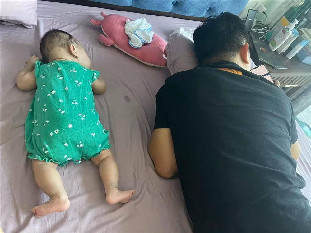 Bé Vừng được nhận xét rất giống ông bố doanh nhân.