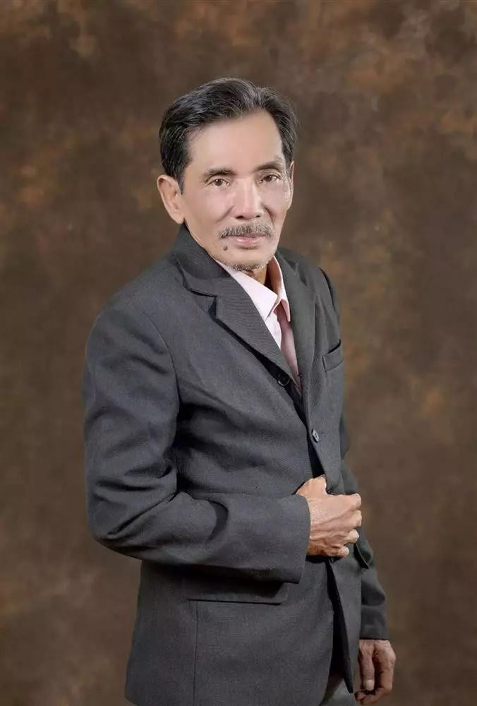 Thương Tín hom hem như cụ ông lọt vào ống kính team qua đường - Hình 3 Thuong Tin hom hem nhu cu ong lot vao ong kinh team qua duong-Hinh-3