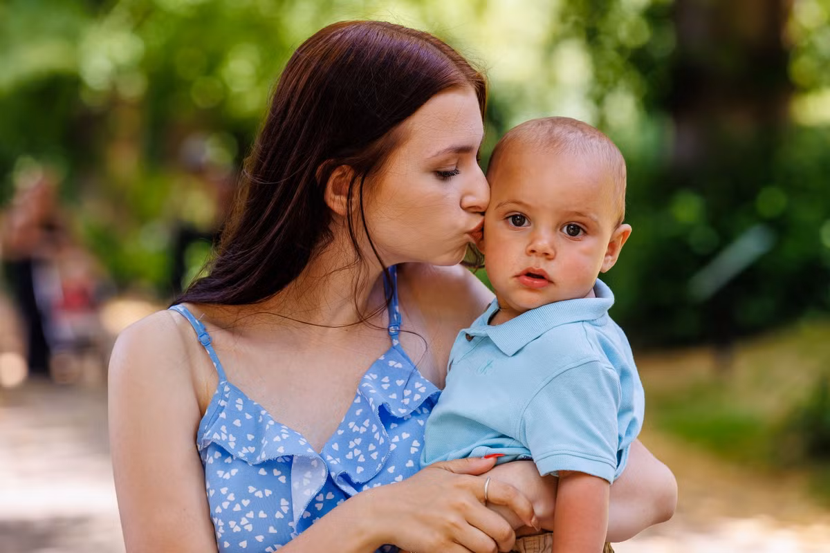 Ba me 37 tuoi soc khi con gai mang thai o tuoi 14-Hinh-5