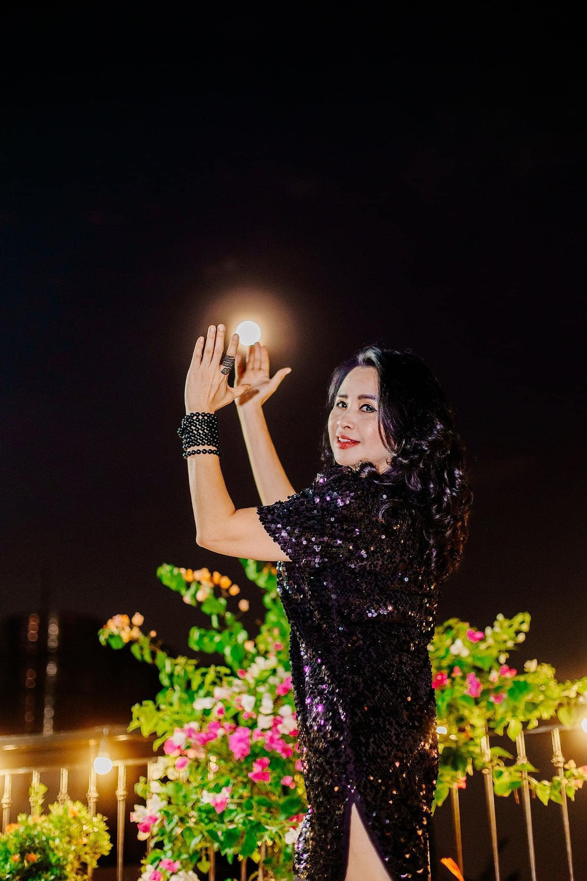 Hoa hậu Huỳnh Nguyễn Mai Phương khoe eo thon trên giường - Hình 3 Hoa hau Huynh Nguyen Mai Phuong khoe eo thon tren giuong-Hinh-3