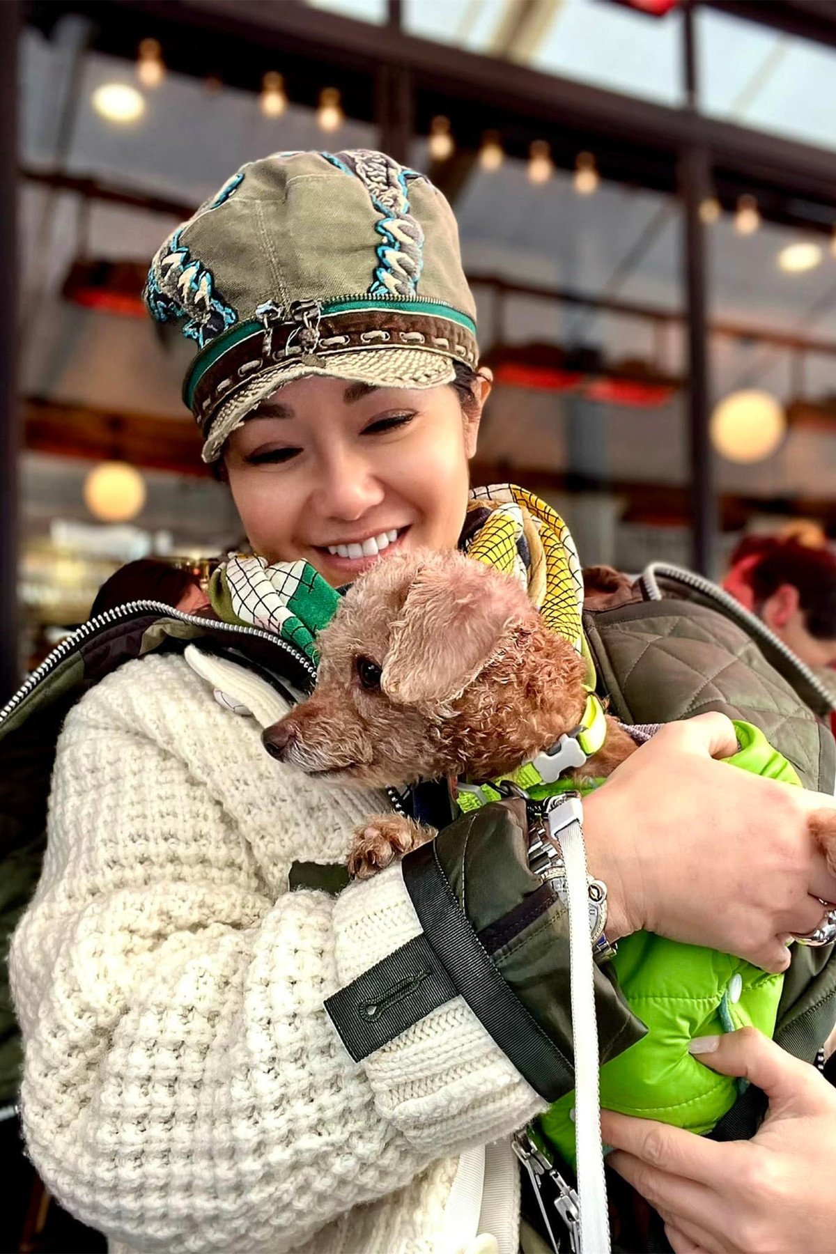 Nữ ca sĩ chụp mặt mộc vẫn tự tin, rạng rỡ.