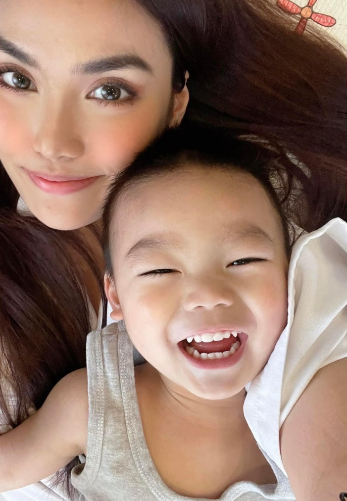 Hồng Nhung sành điệu tuổi 52, Lan Anh đẹp bất ngờ - Hình 11 Hong Nhung sanh dieu tuoi 52, Lan Anh dep bat ngo-Hinh-11