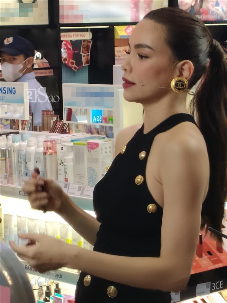 Góc nghiêng không tì vết của bà mẹ 3 con.