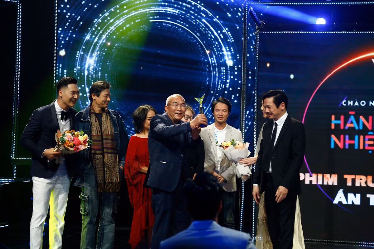 Hong Diem, Manh Truong thang giai VTV Awards 2021-Hinh-6