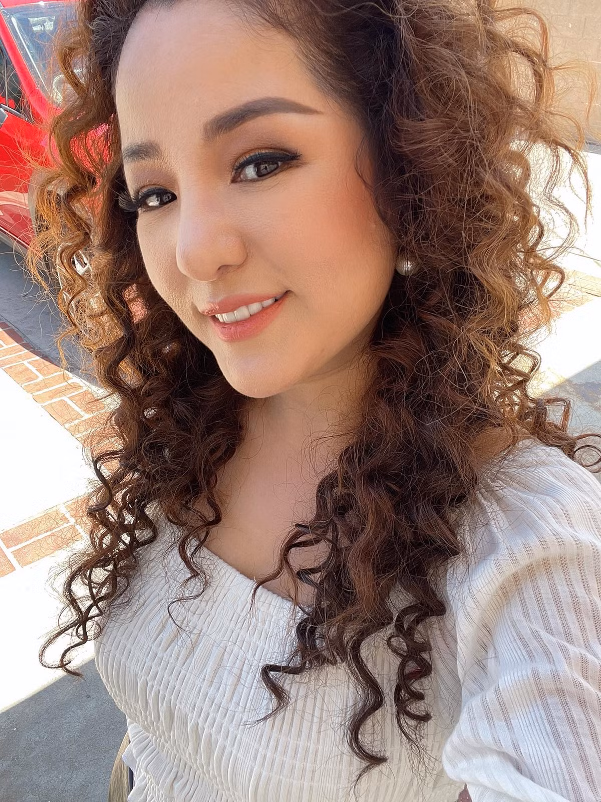 "Trí tuệ của con người trưởng thành trong tĩnh lặng. Tính cách của con người trưởng thành trong bão táp", Thuý Nga viết.