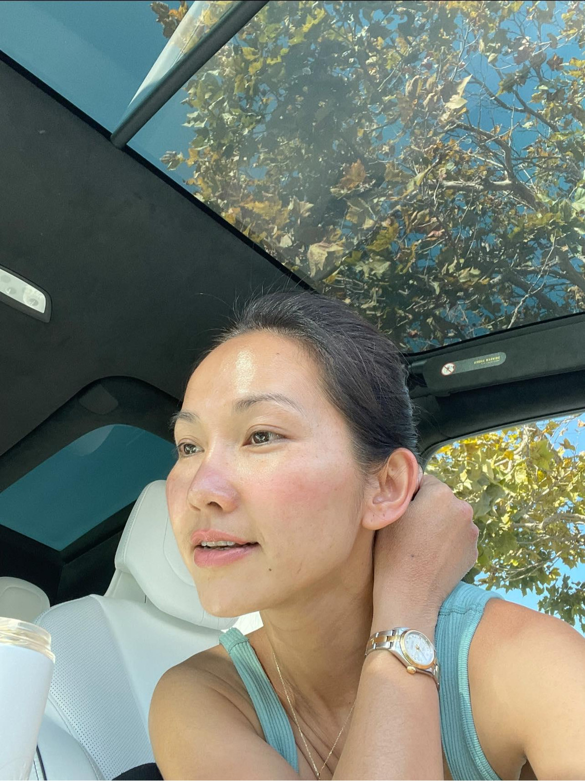 Sau nhiều năm sang nước ngoài định cư, Kim Hiền bỗng nhớ về vai diễn làm nên tên tuổi của mình: "Nhớ mùi ngò gai, nhớ gia đình phép thuật, khi coi phim Hàn tự nhiên nhớ cái cảm giác nhớ trường quay, nghe tiếng Hàn mỗi ngày của ê-kip người Việt người Hàn làm việc chung với nhau! Thôi thì. Giờ luyện phim cho đỡ nhớ".