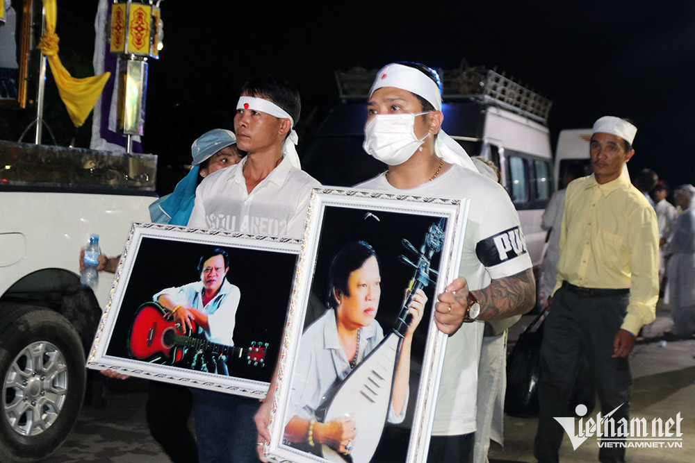 Đám tang lặng lẽ của nhạc sĩ Vinh Sử - Hình 12 Dam tang lang le cua nhac si Vinh Su-Hinh-12