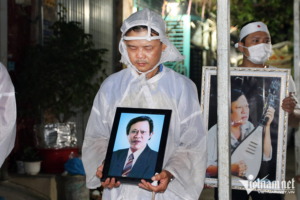 Đám tang lặng lẽ của nhạc sĩ Vinh Sử - Hình 10 Dam tang lang le cua nhac si Vinh Su-Hinh-10