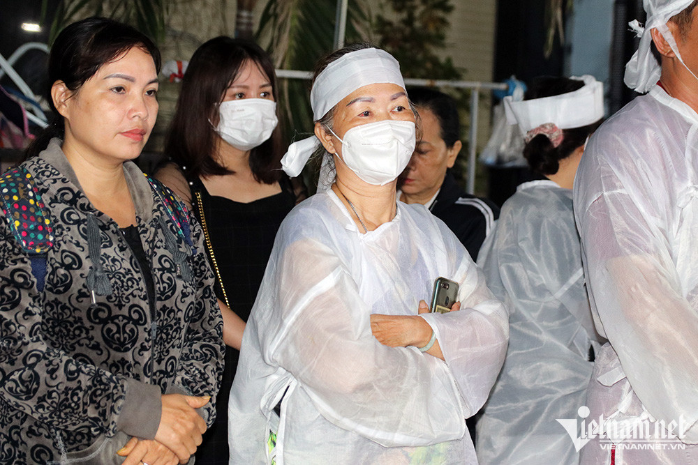 Đám tang lặng lẽ của nhạc sĩ Vinh Sử - Hình 7 Dam tang lang le cua nhac si Vinh Su-Hinh-7