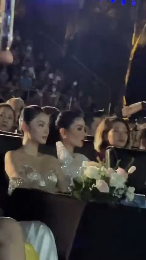 Le Quyen - Ho Ngoc Ha phan ung the nao khi ngoi chung ban tiec?-Hinh-5