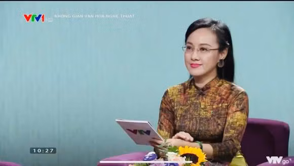 Hình ảnh của Hoài Anh khi công tác ở Ban Văn nghệ.