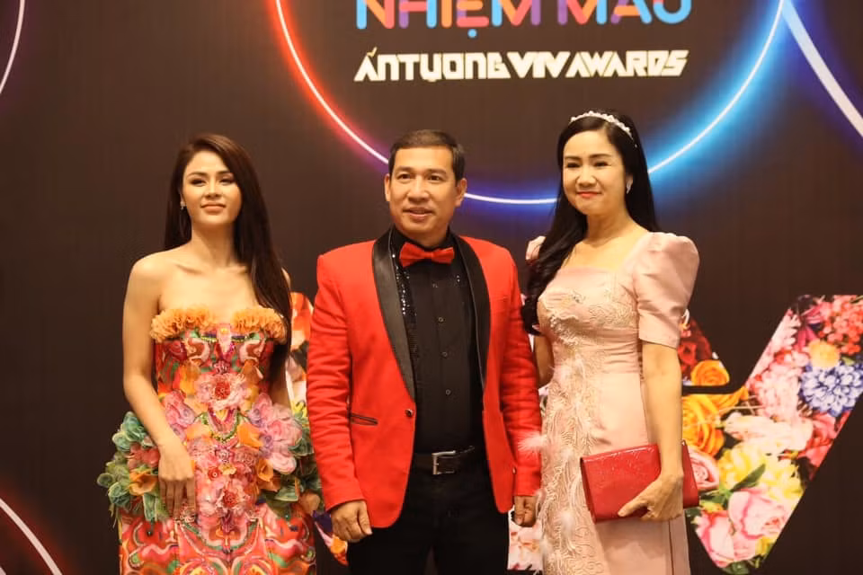 NSND Thu Ha, Luong Thu Trang xinh dep du le trao giai VTV Awards