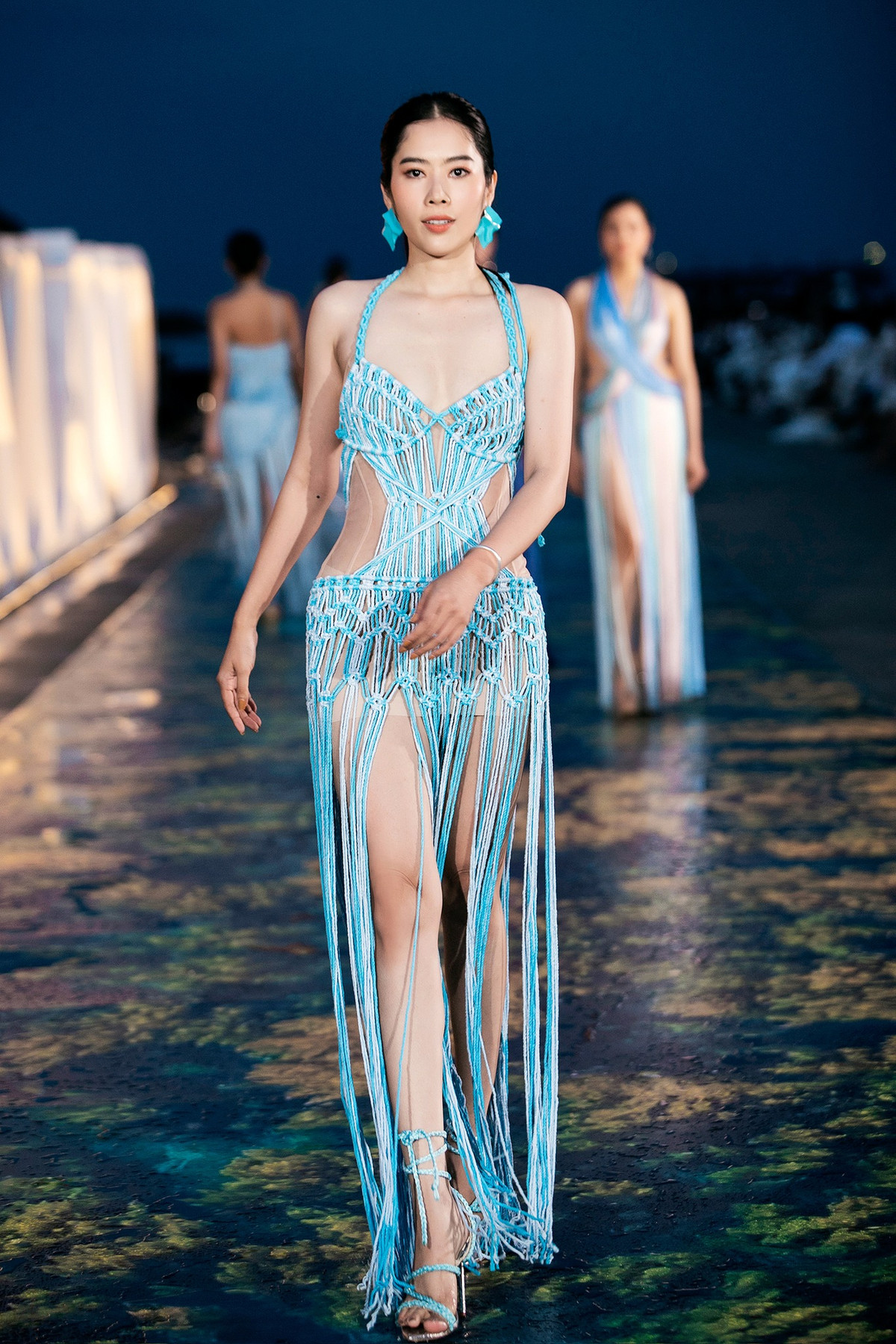 Liên tiếp ở các phần thi, Nam Em luôn có mặt trong top đầu và sở hữu thành tích tốt. Dù vậy, cô cũng vướng không ít tranh cãi vì nghi vấn được ban tổ chức ưu ái. Do sức khỏe yếu, cô còn phải bỏ thi một số nội dung.