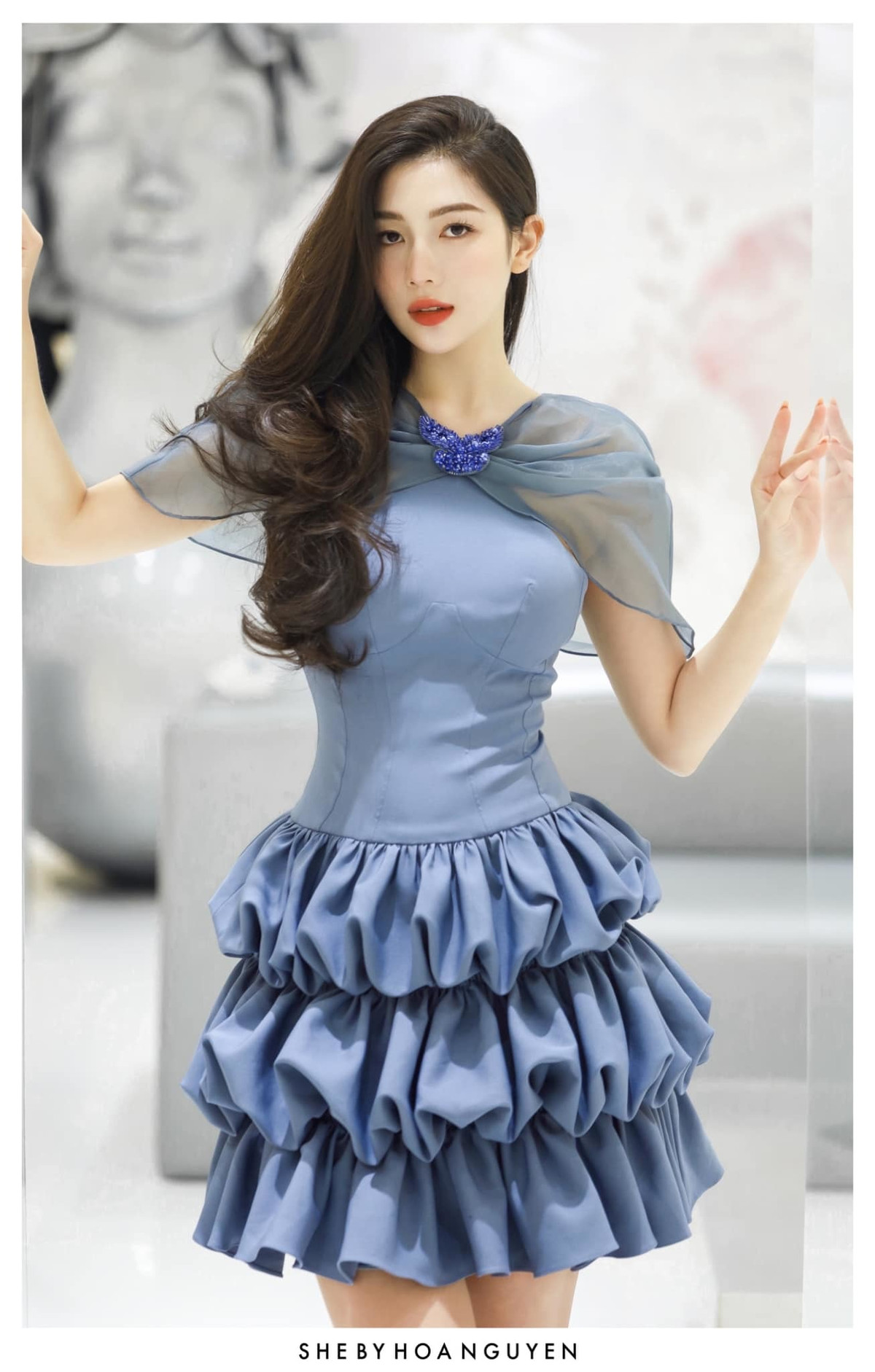 Dù chưa thực sự gây dấu ấn về diễn xuất nhưng Đào Thúy Hường lại sở hữu nhan sắc nổi bật, phong cách nữ tính hút mắt người nhìn.