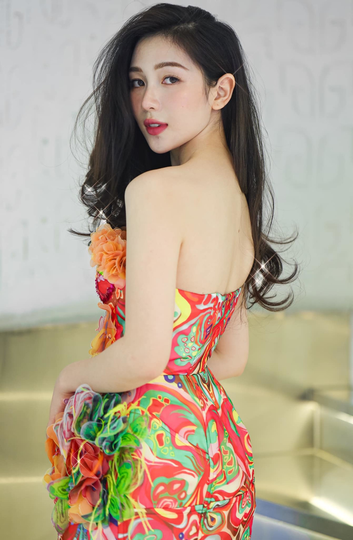 Nữ diễn viên cũng chuộng phong cách bánh bèo và sexy.