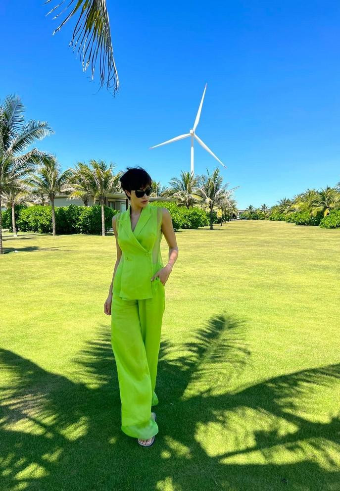 Phương Mai cá tính, quyến rũ khi theo đuổi phong cách tomboy.