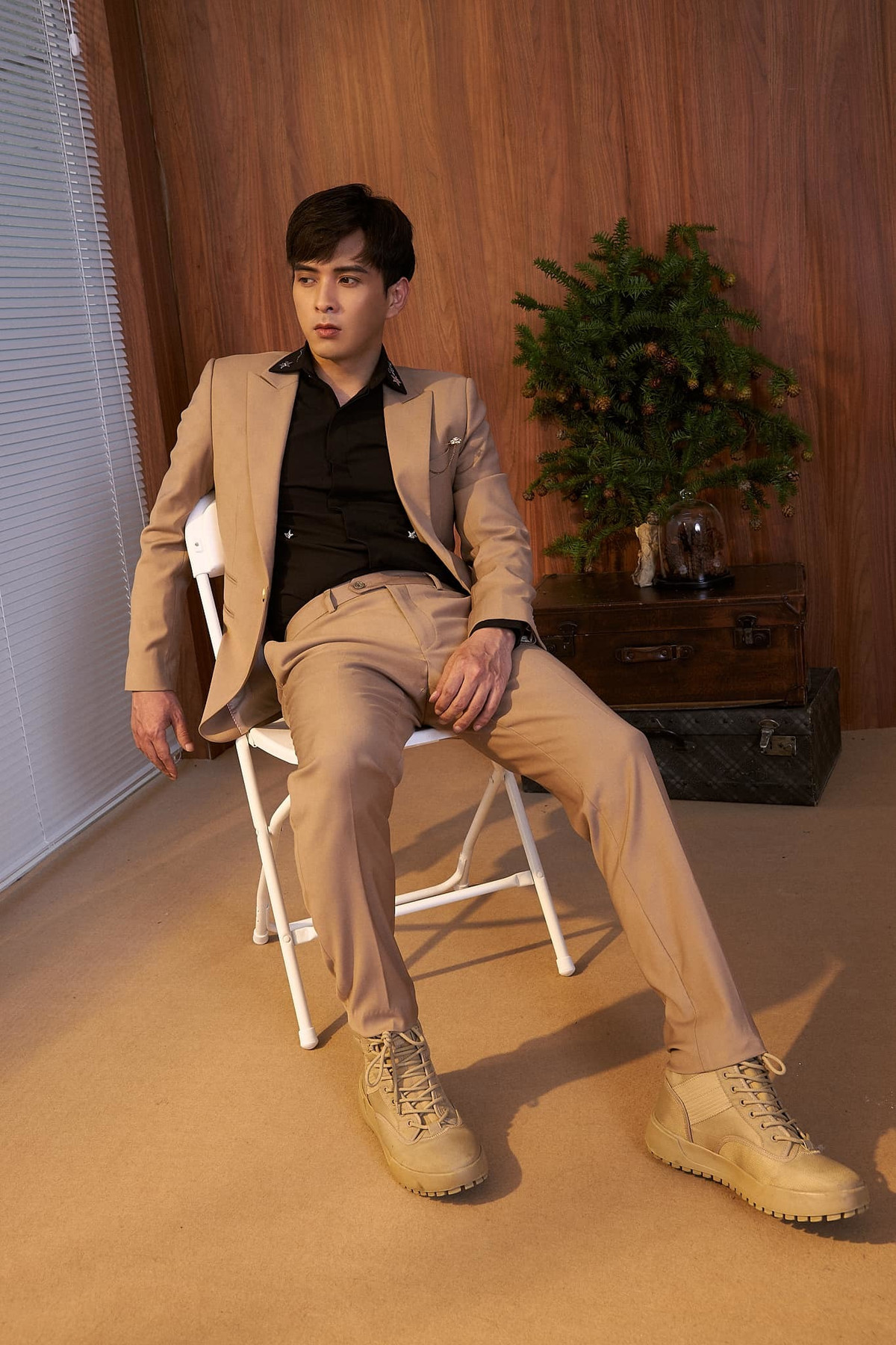 Ca sĩ Hồ Quang Hiếu than ế.