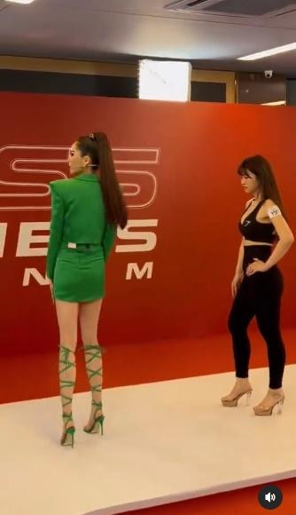 Trong clip thị phạm catwalk cho thí sinh Lê Bống, Kỳ Duyên lộ rõ vóc dáng thẳng đuồn đuột trong chiếc chân váy ngắn, trông kém hấp dẫn hơn hẳn trước.