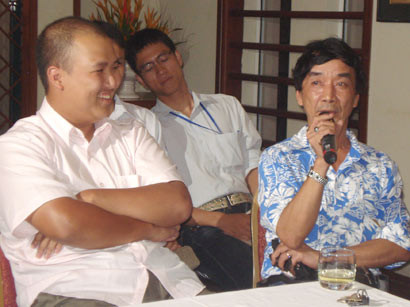 Nghệ sĩ Tuấn Dương giữa bạn bè, đồng nghiệp