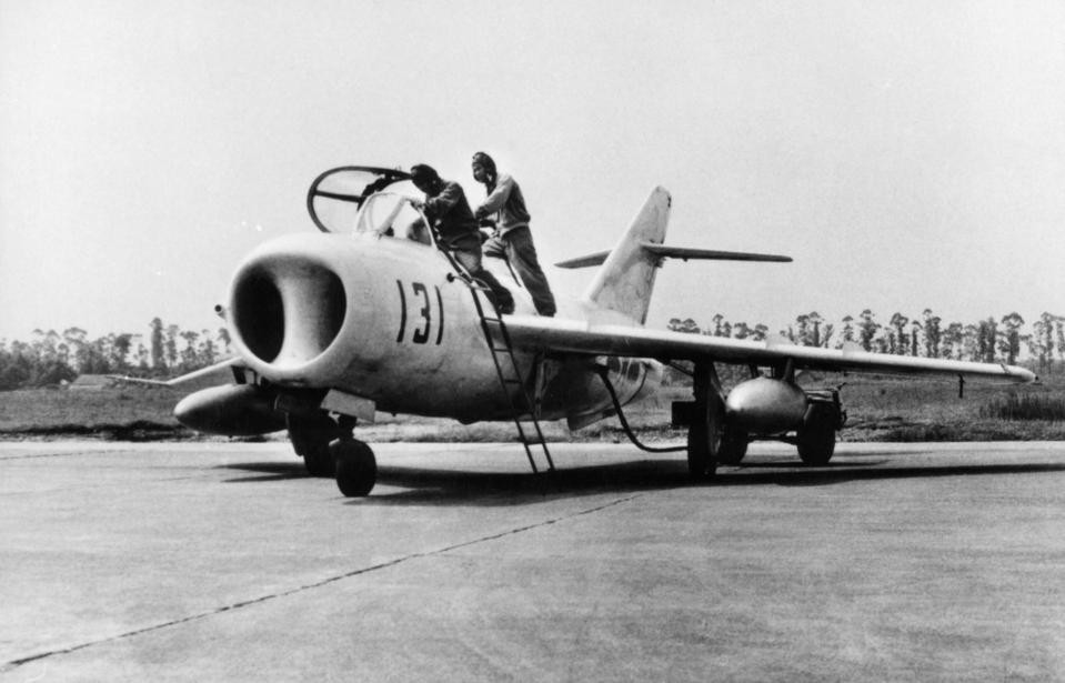 Phi vụ đào tẩu chấn động của phi công đảo Đài Loan Phi vu dao tau chan dong cua phi cong dao Dai Loan