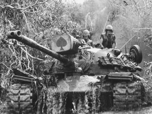 Để chiếm lại Cửa Việt, dưới sự cố vấn của Đại tướng Abram và Trung tướng Haig, Quân đội ngụy Sài Gòn đã lên kế hoạch, tiến hành cuộc hành quân Tango City vào những giờ cuối cùng, trước khi hiệp định Paris có hiệu lực.