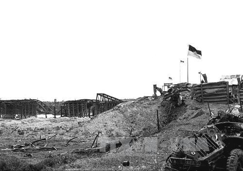 Cuộc tấn công chiến lược năm 1972 trên toàn miền Nam bắt đầu từ ngày 30/3/1972, hai Sư đoàn 304 và 308 với sự hỗ trợ của các trung đoàn xe tăng và pháo binh đã vượt qua khu phi quân sự tại giới tuyến 17 chia cắt 2 miền.