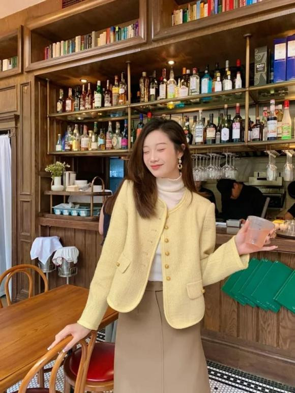 Xử Nữ (23/8 - 22/9): Màu vàng lúa, xanh bưởi, trắng nhạt. Xử Nữ sẽ mở ra một năm 2024 vất vả nhưng hiệu quả, dễ dàng làm việc không ngừng nghỉ, sẽ có cơ hội đi công tác, du lịch, học tập sâu hơn và cũng sẽ có cơ hội thăng tiến lên một tầm cao hơn. Xử Nữ mệnh Thổ có thể chọn những màu sắc gần gũi với thổ, phản ánh năng lượng của mùa, thể hiện khí chất chân thực nhất của Xử Nữ.