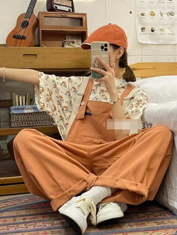 Sư Tử (23/7 - 22/8): đỏ, cam, vàng, vàng. Vào năm 2024, Sư Tử sẽ khởi sắc trong suốt cả năm, bạn sẽ vượt qua mọi khó khăn và bước sang một giai đoạn lớn hơn! Ngoài ra, các mối quan hệ giữa các cá nhân của Sư Tử cũng sẽ thay đổi, bạn cũng có thể mặc những bộ đồ màu đỏ, cam, vàng tươi hơn, mạnh dạn thể hiện sự nhiệt tình của mình và truyền sức sống cho những người xung quanh.