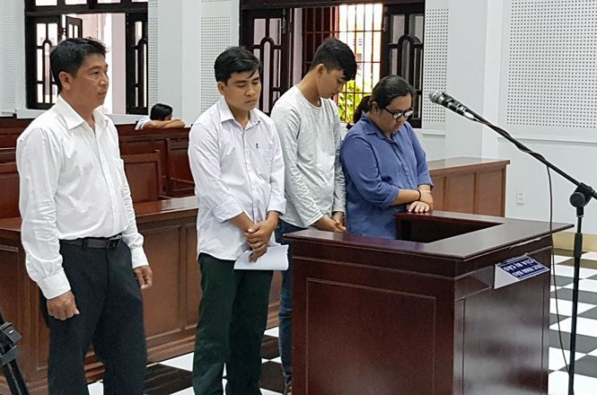 Tham ô tài sản, nguyên Chi cục trưởng Thi hành án lĩnh 7 năm tù Tham o tai san, nguyen Chi cuc truong Thi hanh an linh 7 nam tu