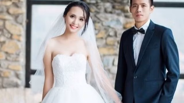 Ảnh cưới của vợ chồng Văn Quyết.