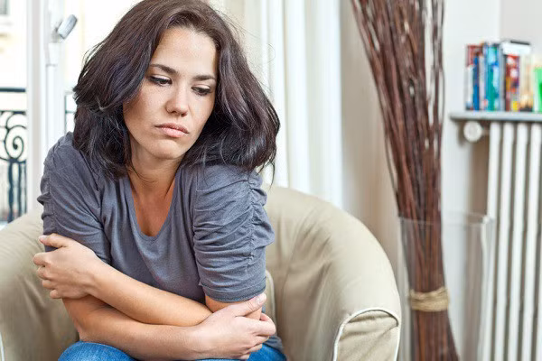 Di danh ghen, toi bang hoang nhan ra tinh dich cua chi