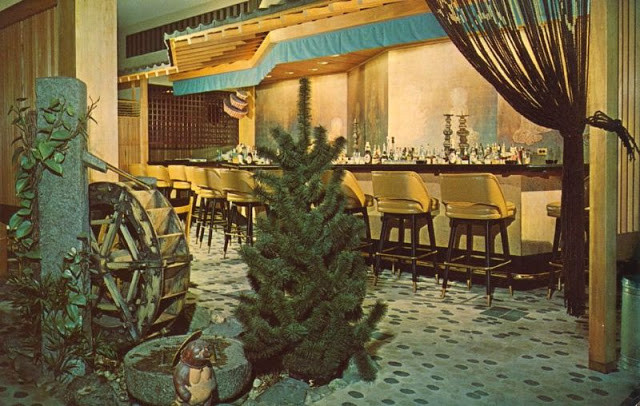 Nhà hàng Saito, số 131 phố Tây 52.