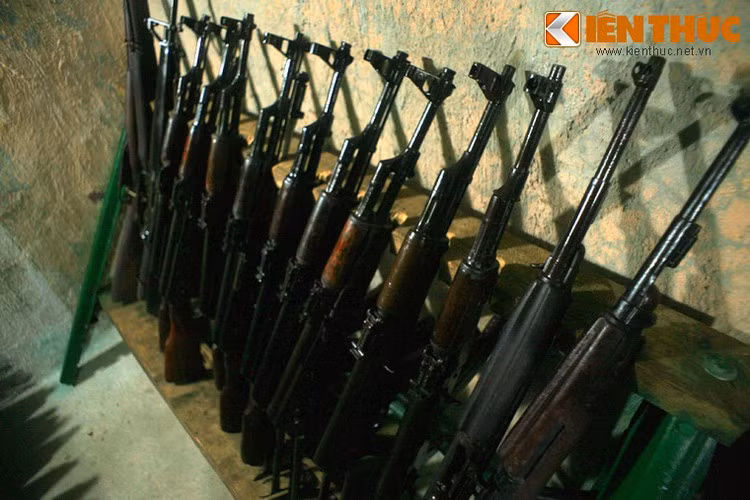 Đêm mồng 1, rạng sáng mồng 2 Tết Mậu Thân, 15 chiến sĩ Đội 5 biệt động tập trung tại căn hầm nhận vũ khí. Dưới sự chỉ huy của đồng chí Tô Hoài Thanh (Ba Thanh), cả đội đã thực hiện trận đánh táo bạo, vang dội vào Dinh Độc Lập trong cuộc Tổng tiến công và nổi dậy mùa xuân 1968.